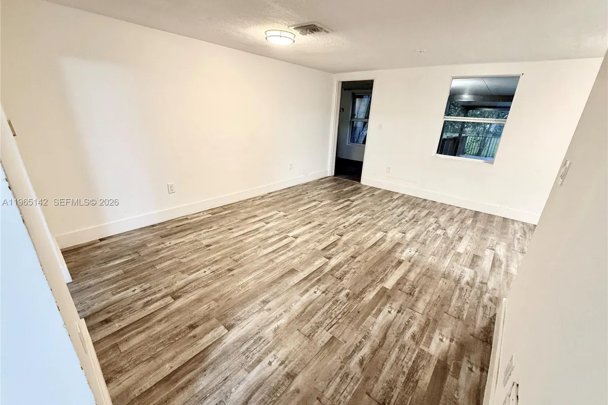 1621 SW 117th Ave, Davie FL 33325