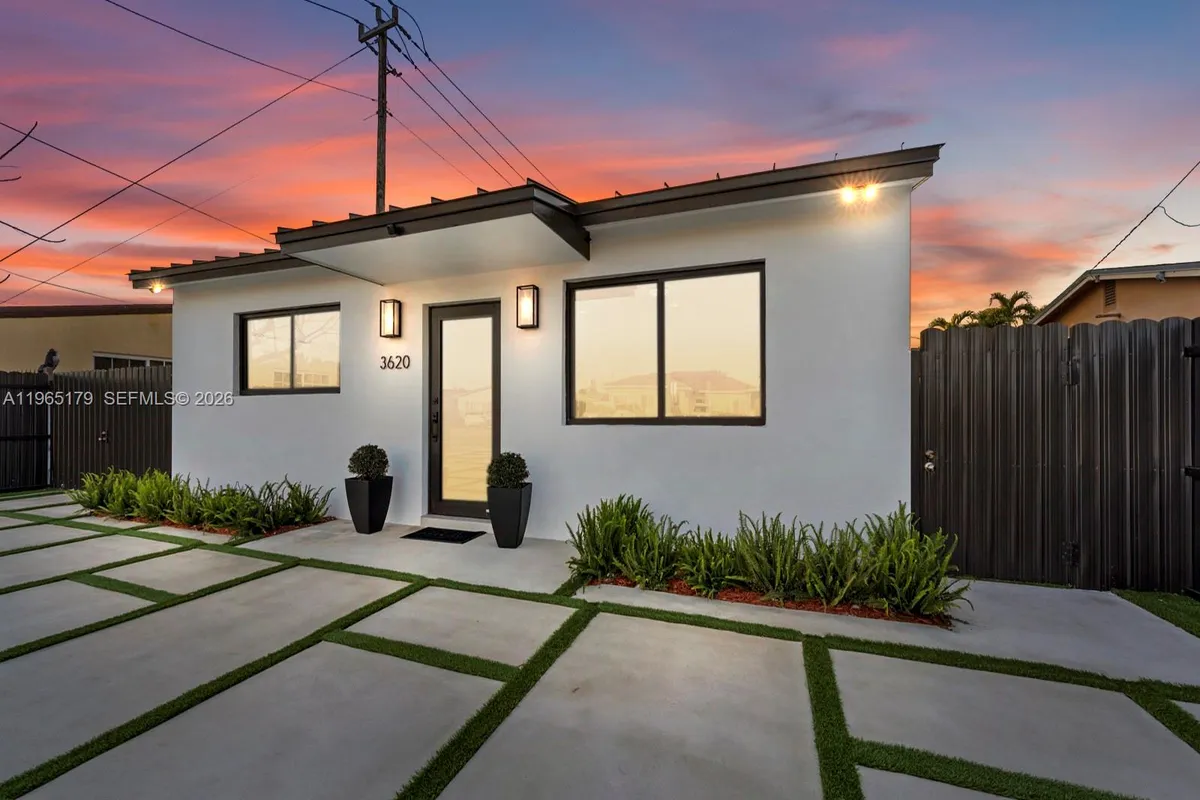 3620 SW 92nd Ave, Miami FL 33165