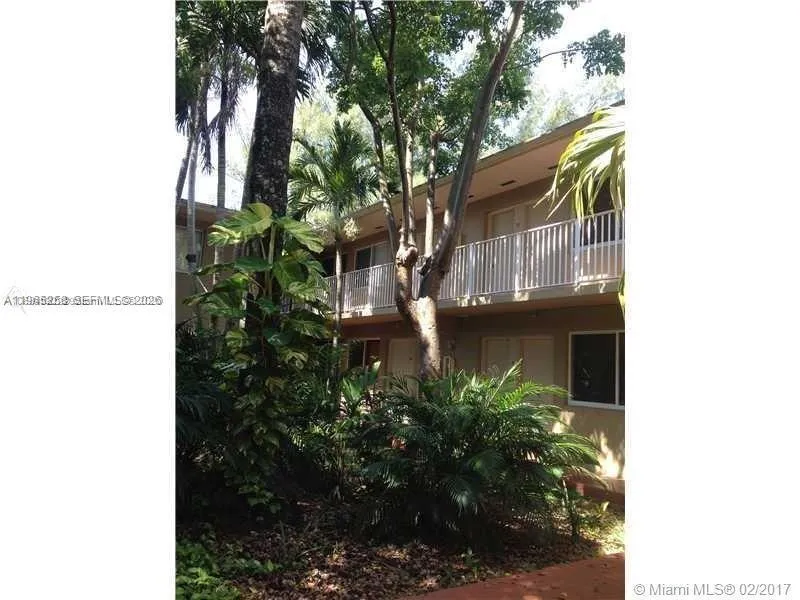 6330 SW 79th St # 23, South Miami FL 33143