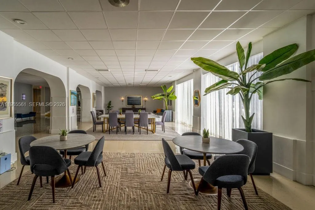 3140 S Ocean Dr, Hallandale Beach FL 33009