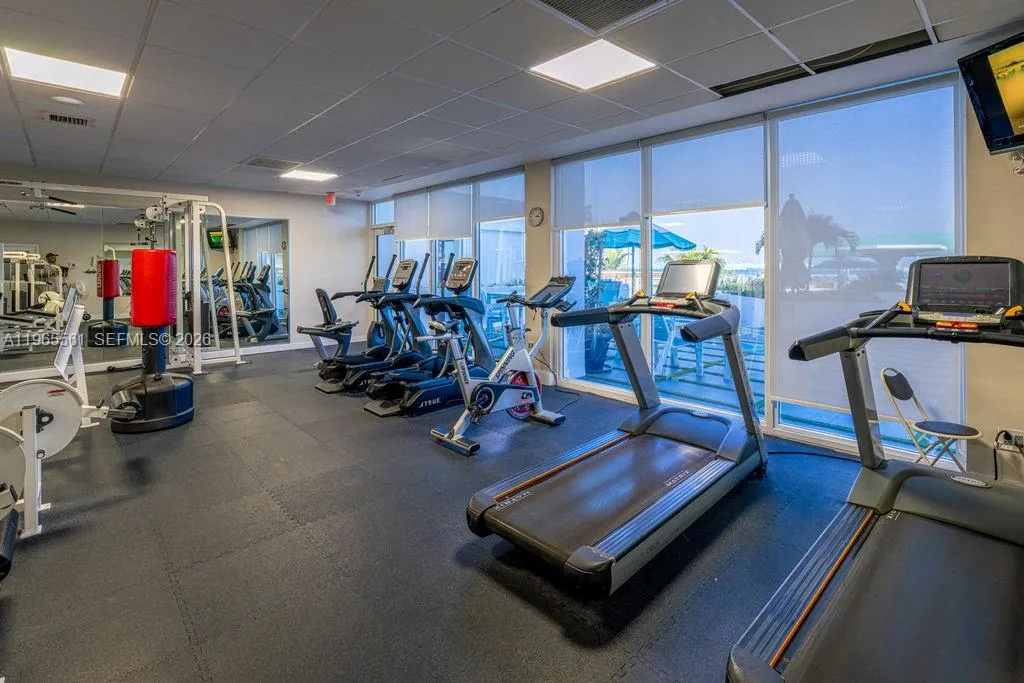 3140 S Ocean Dr, Hallandale Beach FL 33009