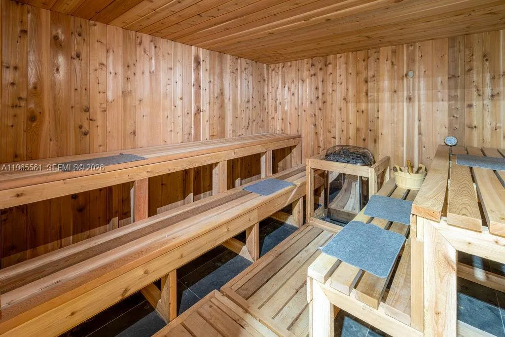 3140 S Ocean Dr, Hallandale Beach FL 33009