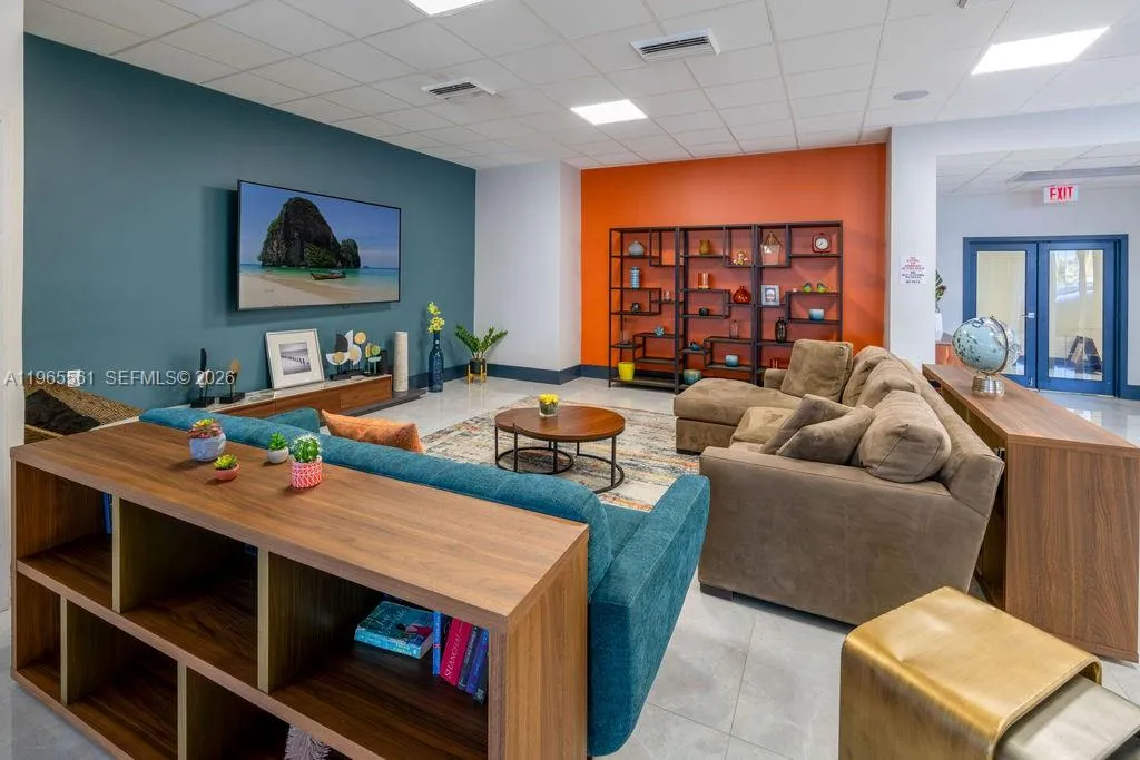 3140 S Ocean Dr, Hallandale Beach FL 33009