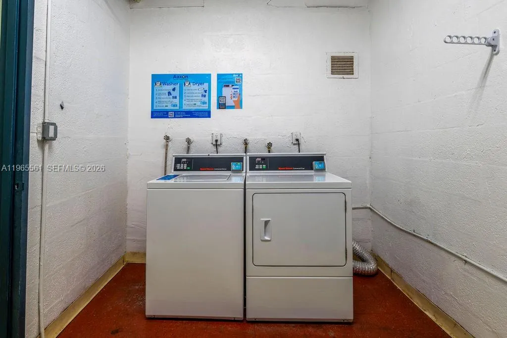 3140 S Ocean Dr, Hallandale Beach FL 33009