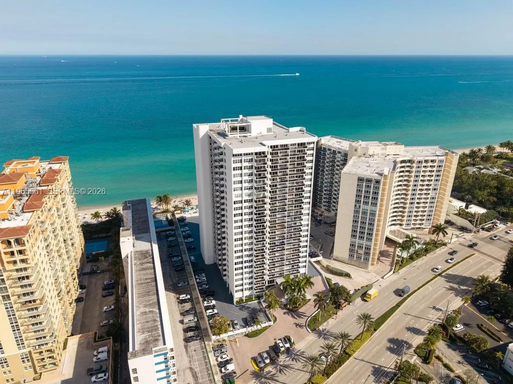 3140 S Ocean Dr, Hallandale Beach FL 33009
