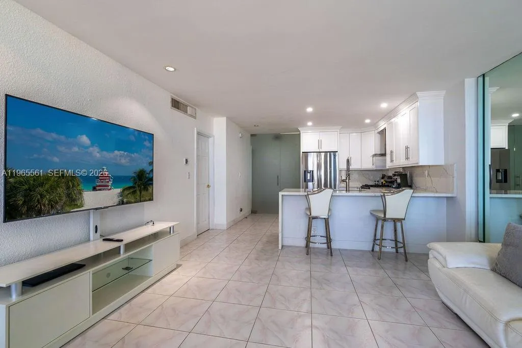 3140 S Ocean Dr, Hallandale Beach FL 33009