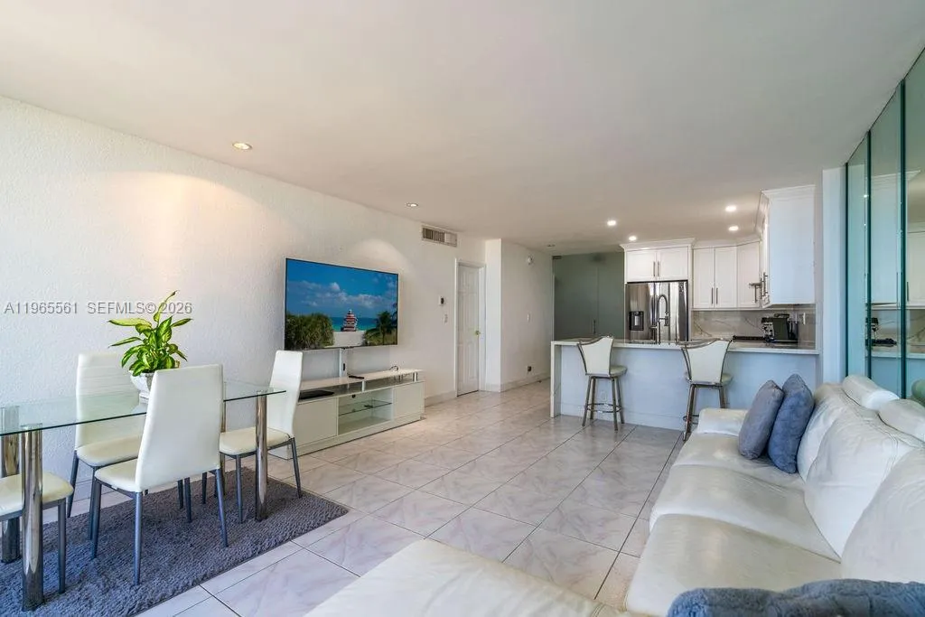 3140 S Ocean Dr, Hallandale Beach FL 33009