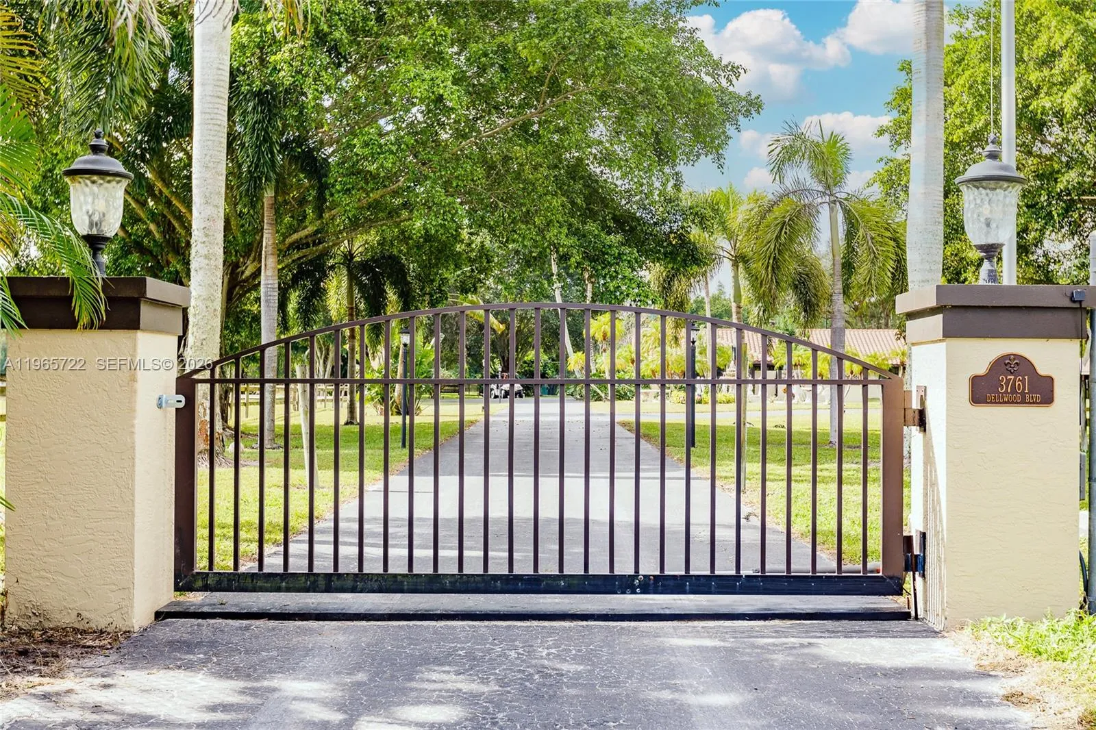 3761 Dellwood Blvd., Loxahatchee FL 33470