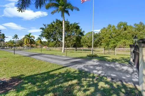 3761 Dellwood Blvd., Loxahatchee FL 33470