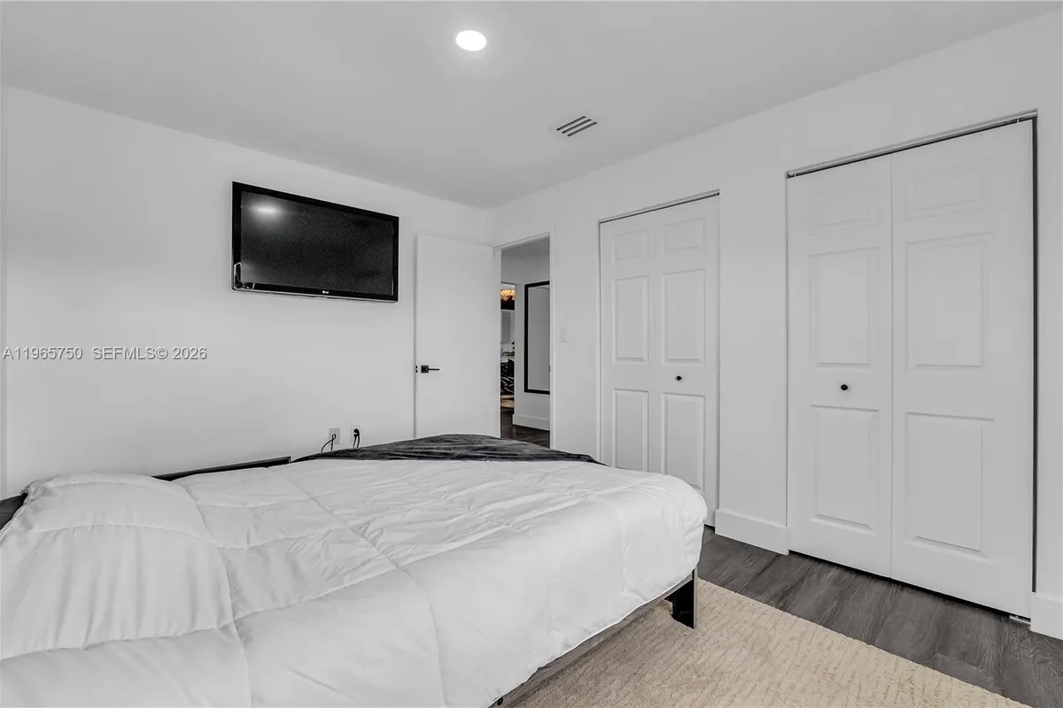 14840 SW 21st St, Davie FL 33326