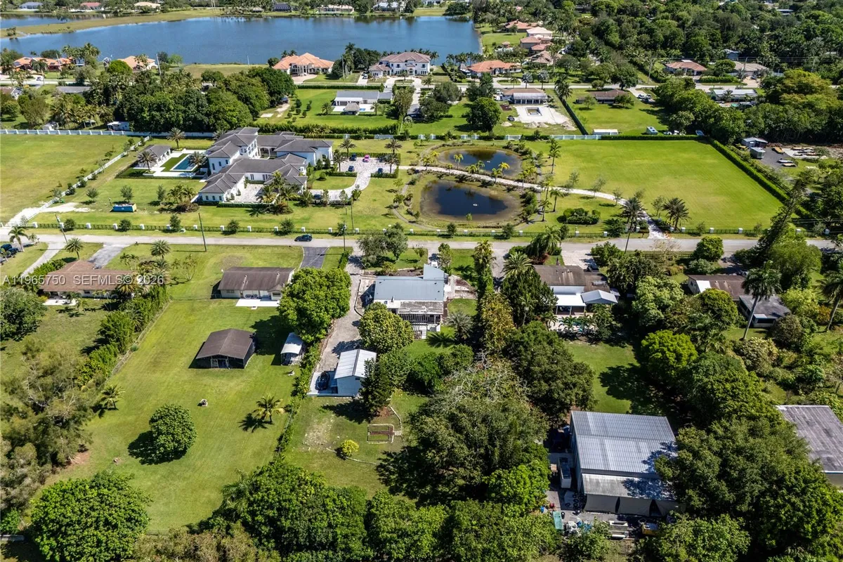 14840 SW 21st St, Davie FL 33326