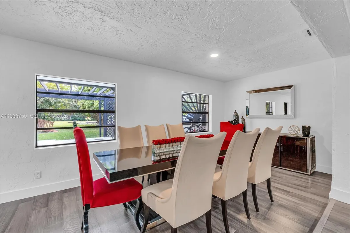 14840 SW 21st St, Davie FL 33326