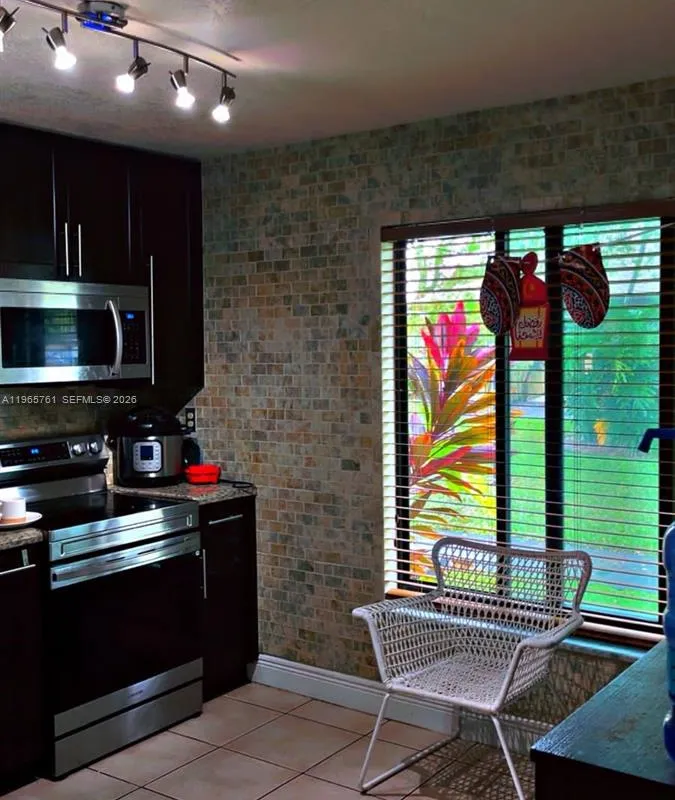 7509 SW 26th Ct # 5, Davie FL 33314