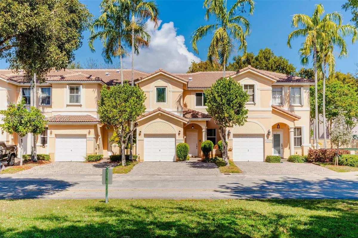 12523 SW 121st Way, Miami FL 33186