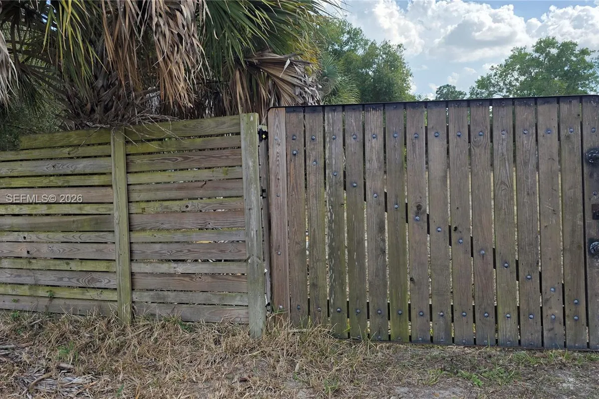 312 Horse Club Ave, Clewiston FL 33440