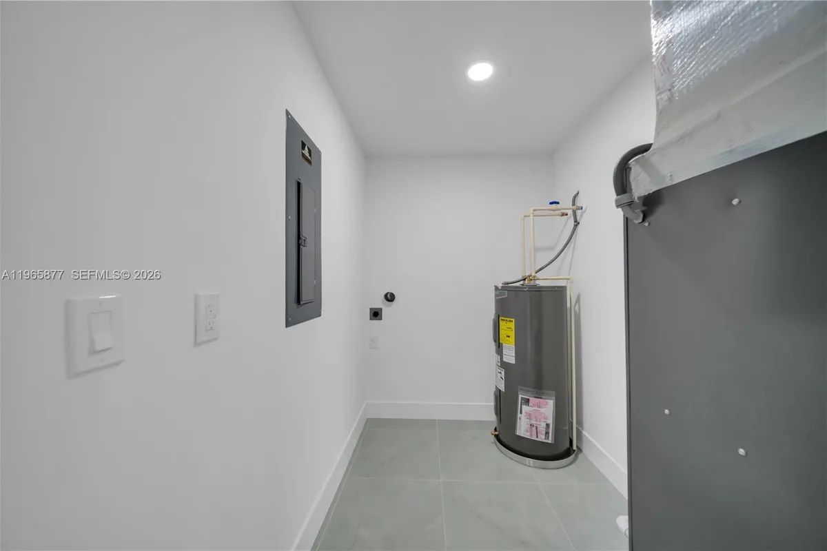 2801 42 St W, Lehigh Acres FL 33972