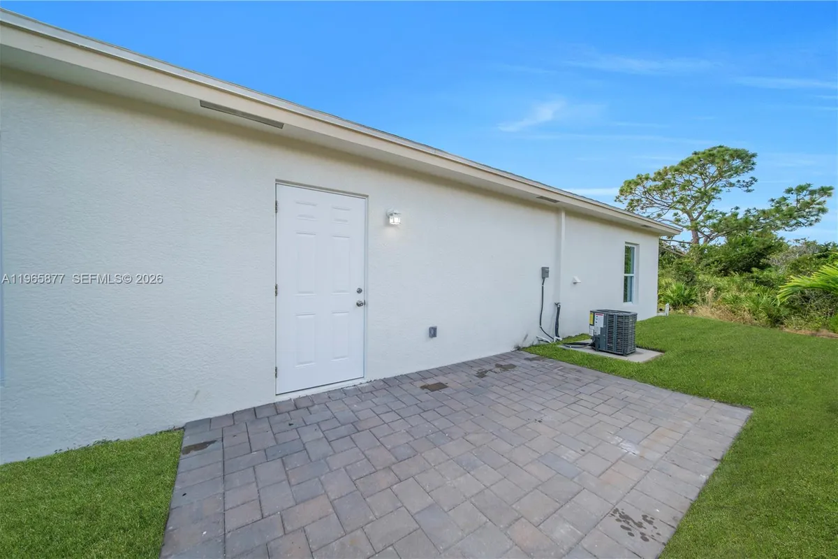 2801 42 St W, Lehigh Acres FL 33972