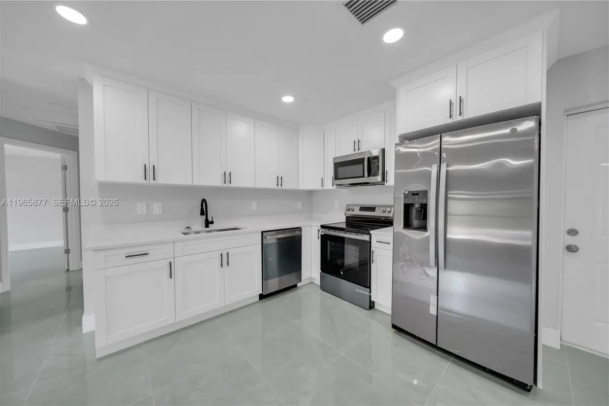 2801 42 St W, Lehigh Acres FL 33972