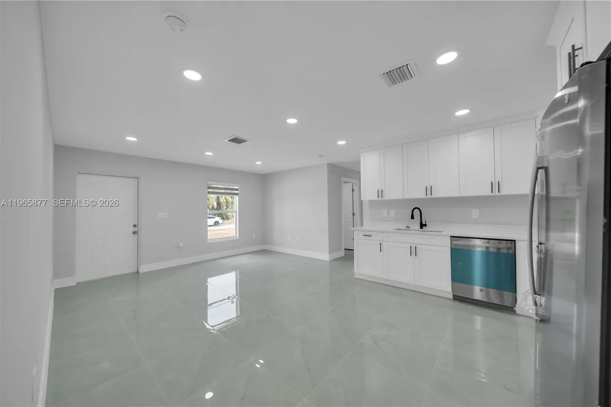 2801 42 St W, Lehigh Acres FL 33972