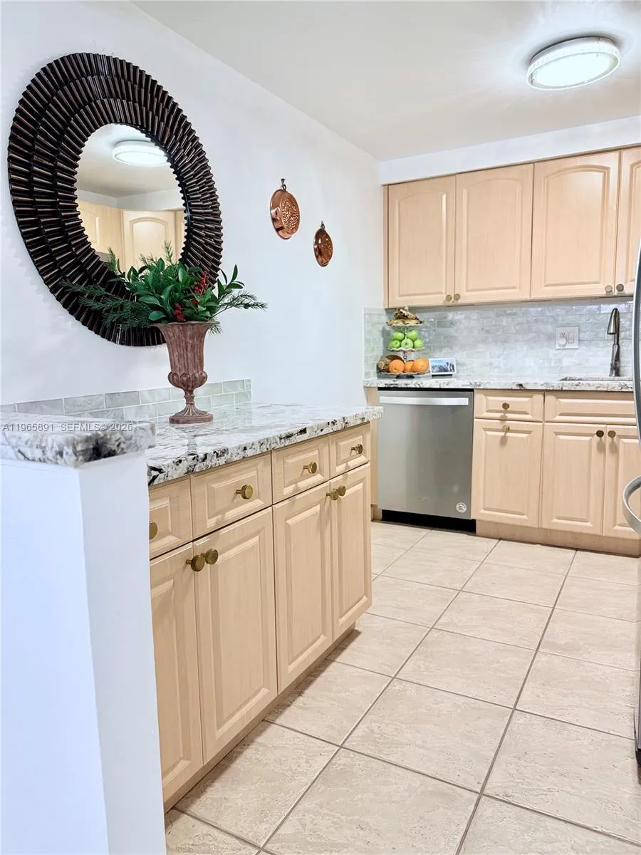 6000 NE 22nd Way # 2G, Fort Lauderdale FL 33308