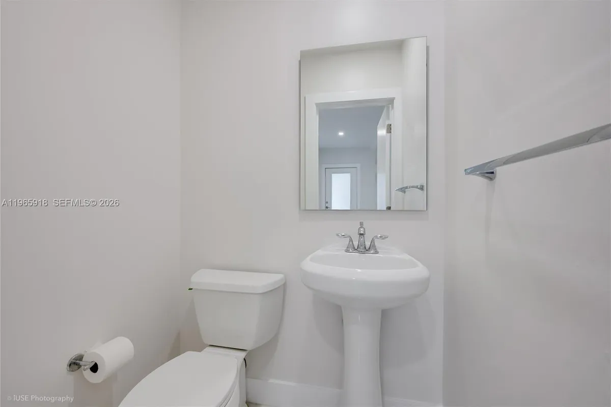 52 Camden Dr, Bal Harbour FL 33154