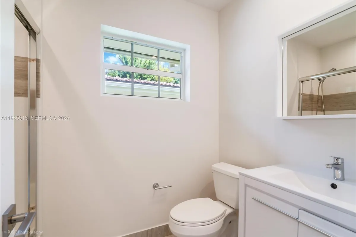 52 Camden Dr, Bal Harbour FL 33154