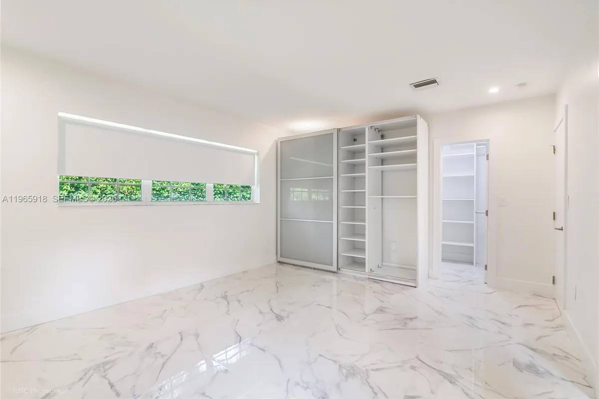 52 Camden Dr, Bal Harbour FL 33154