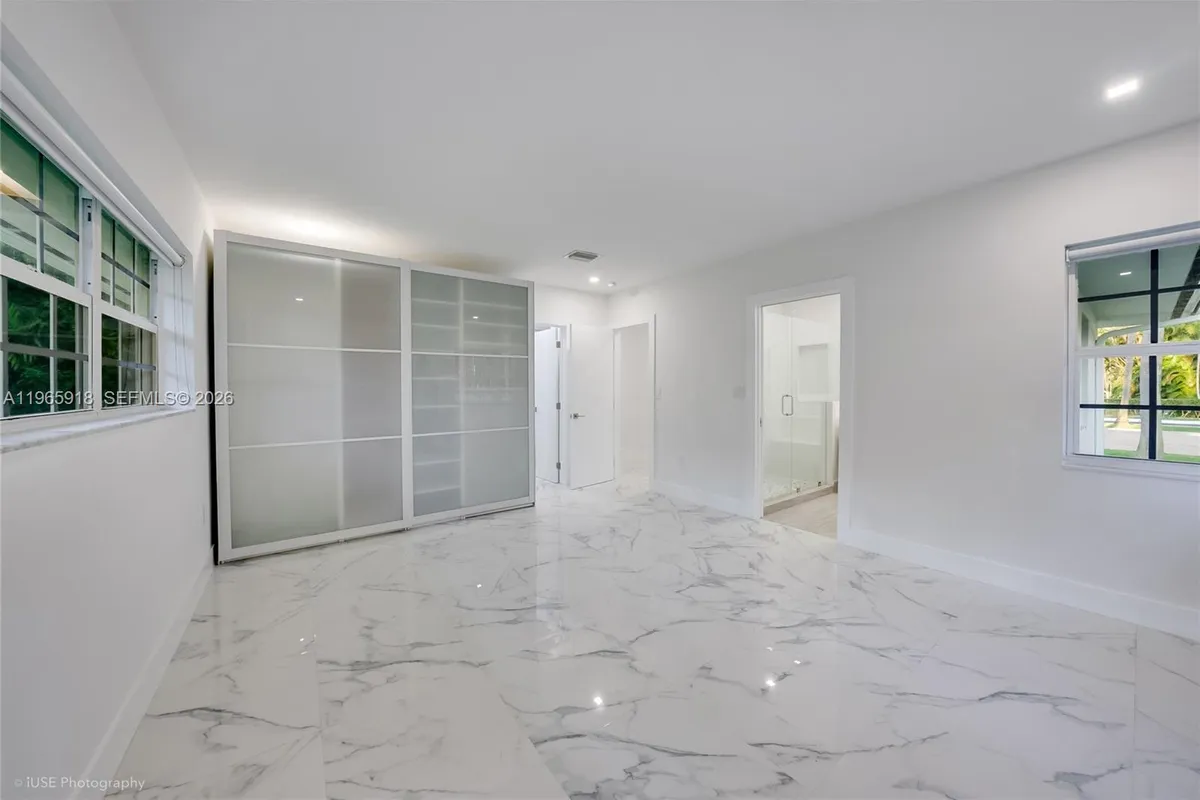 52 Camden Dr, Bal Harbour FL 33154