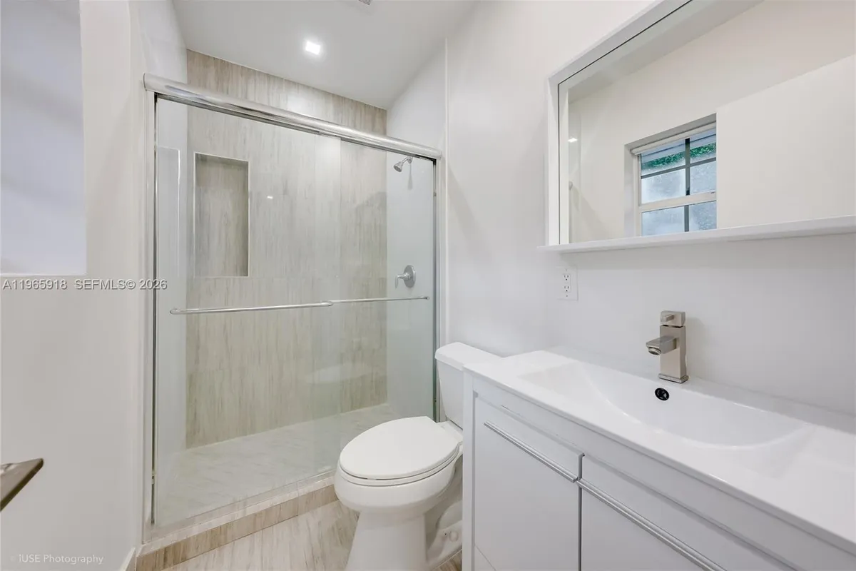 52 Camden Dr, Bal Harbour FL 33154