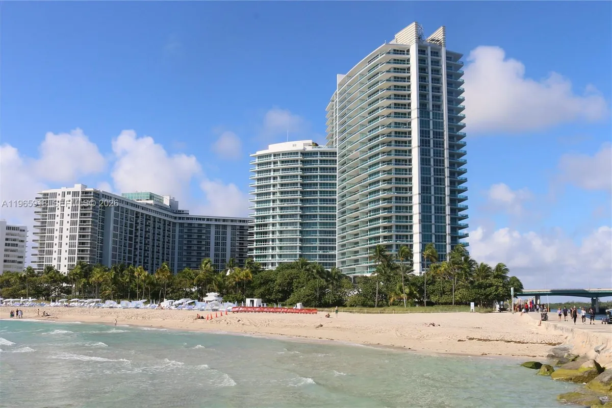 52 Camden Dr, Bal Harbour FL 33154