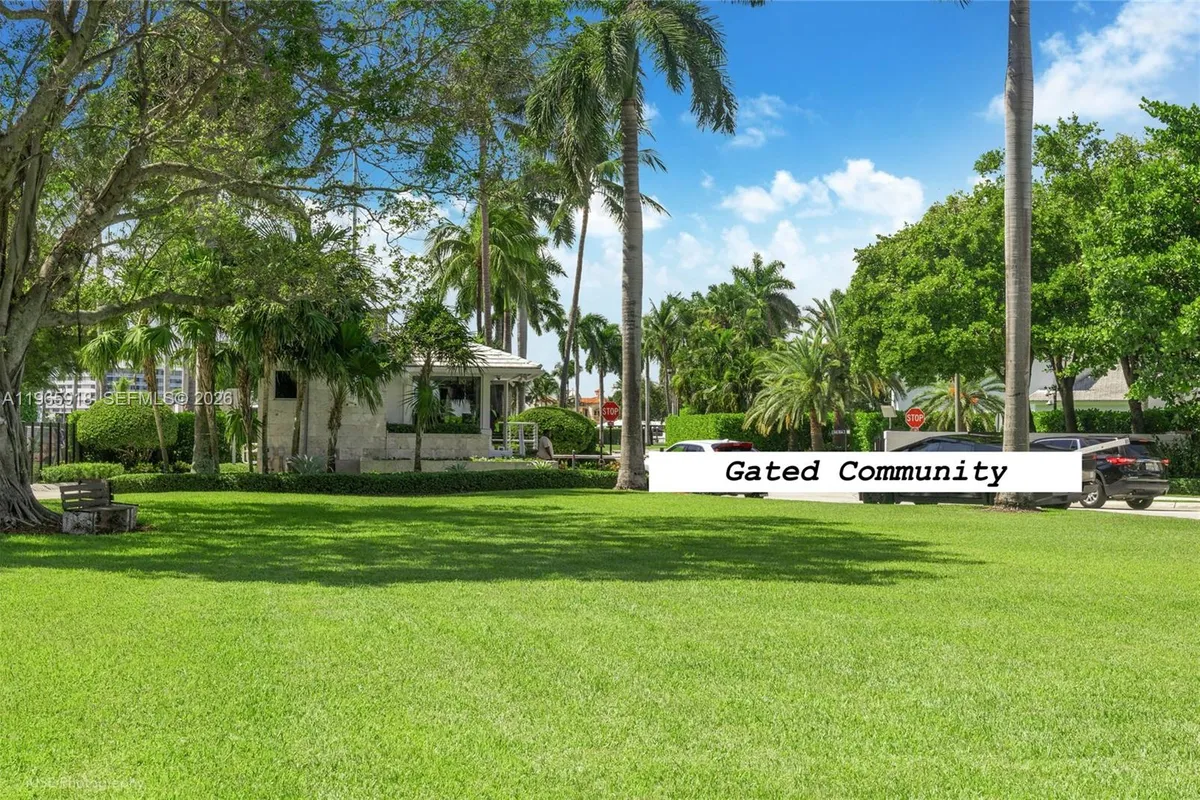 52 Camden Dr, Bal Harbour FL 33154