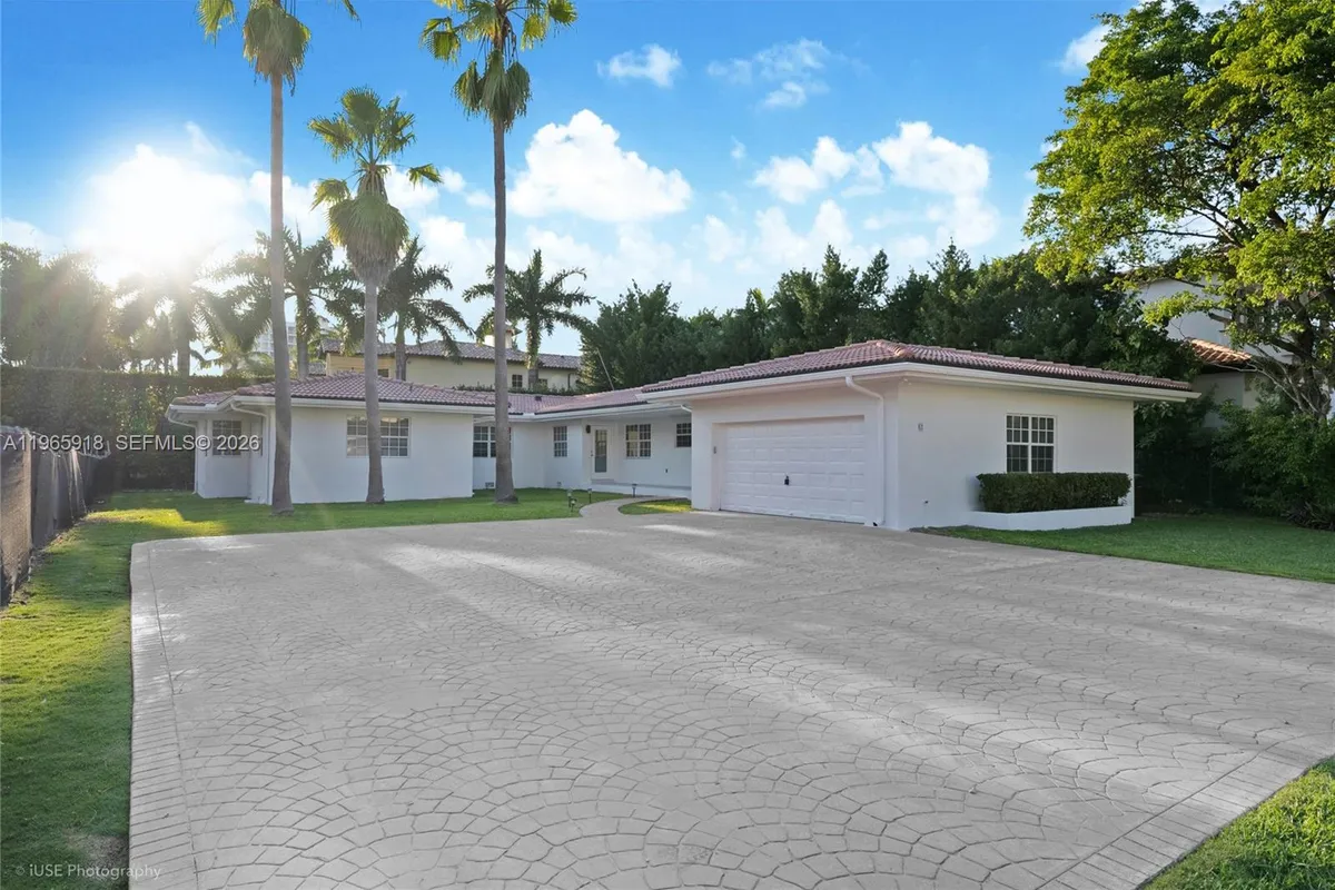 52 Camden Dr, Bal Harbour FL 33154