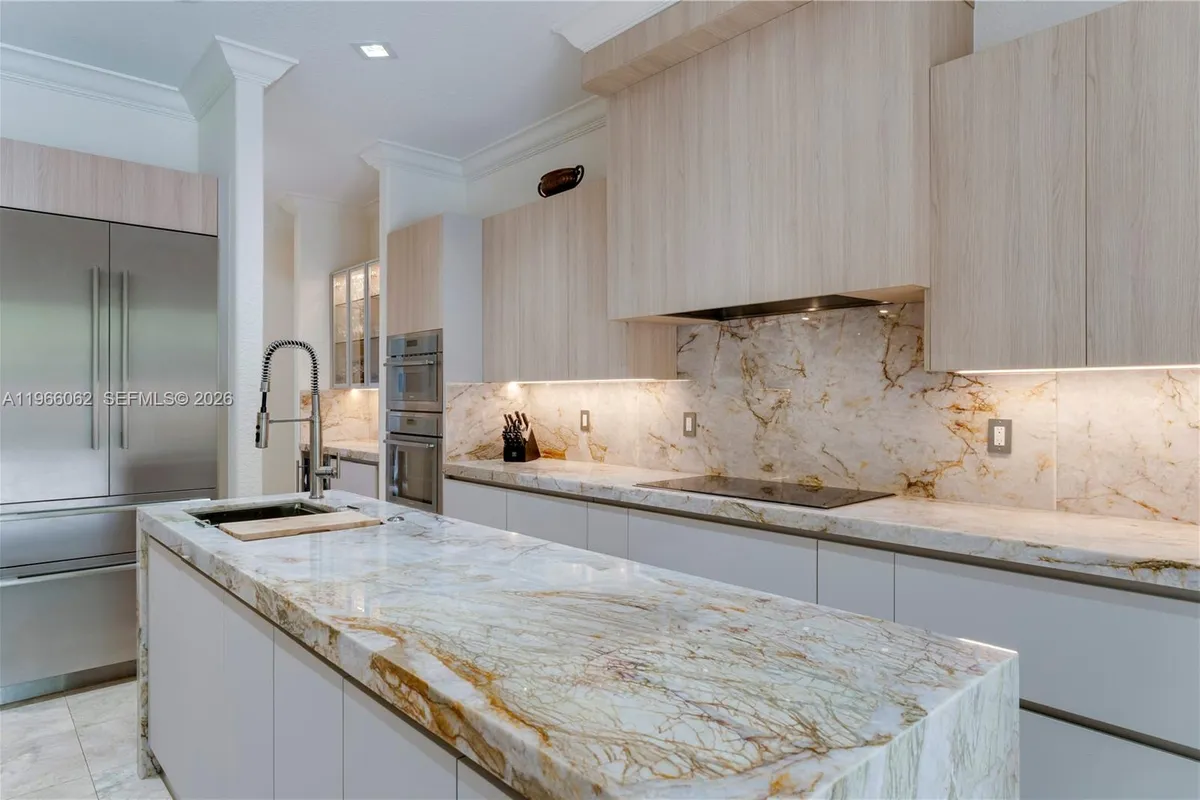 6235 Rolling Road Dr, Pinecrest FL 33156