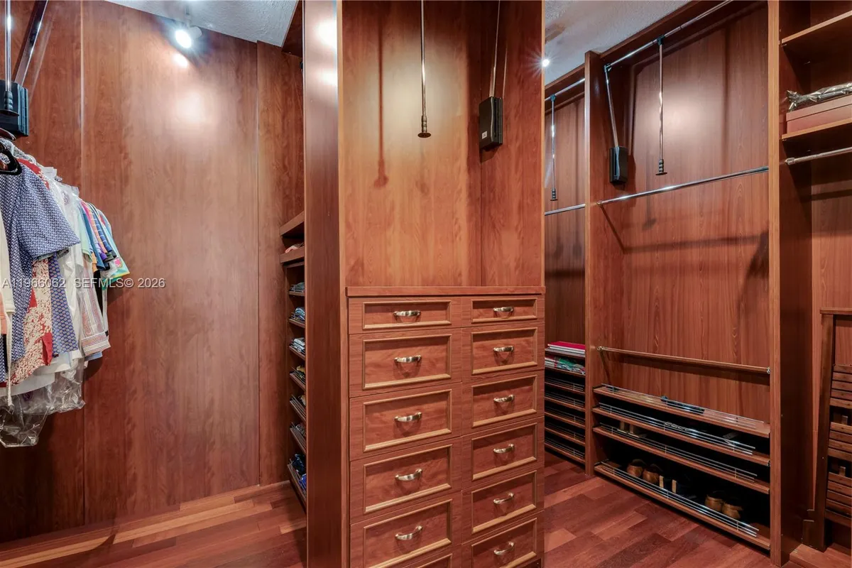 6235 Rolling Road Dr, Pinecrest FL 33156