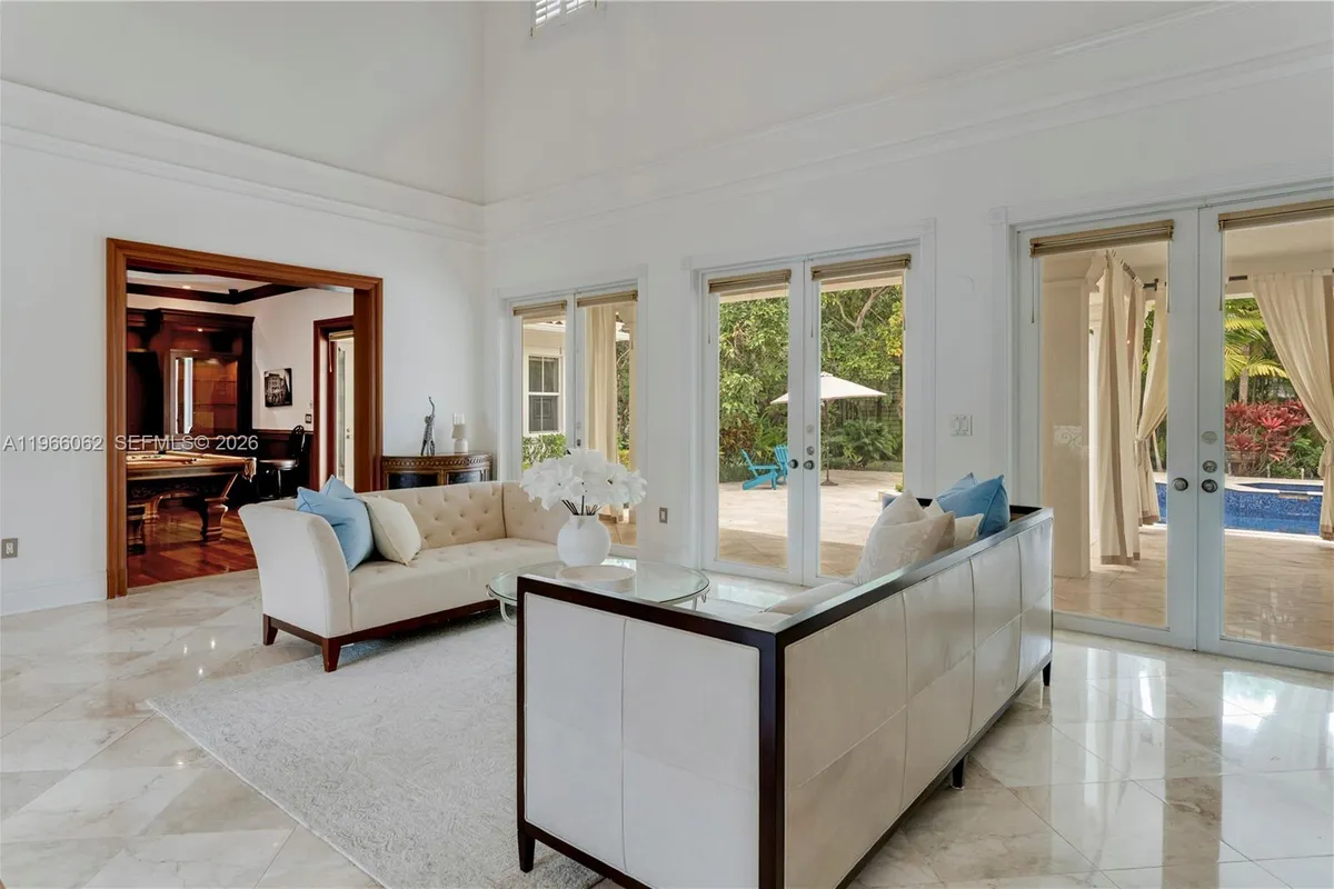 6235 Rolling Road Dr, Pinecrest FL 33156