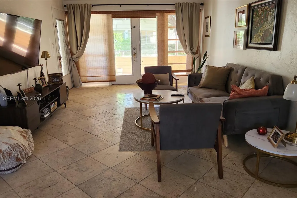 20 Park Dr # 3, Bal Harbour FL 33154