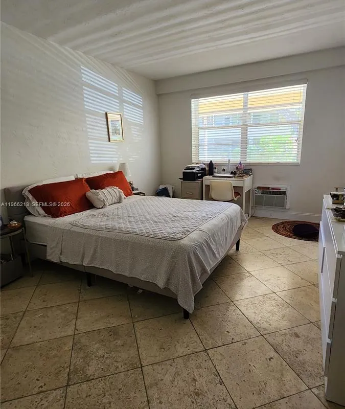 20 Park Dr # 3, Bal Harbour FL 33154