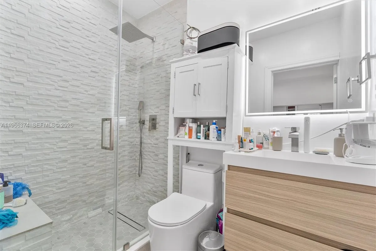 2231 SW 17th St, Miami FL 33145