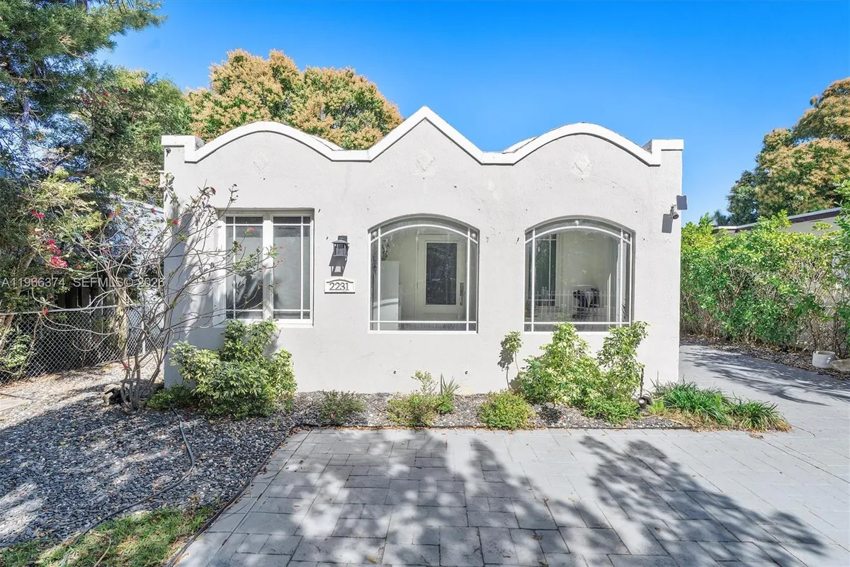 2231 SW 17th St, Miami FL 33145