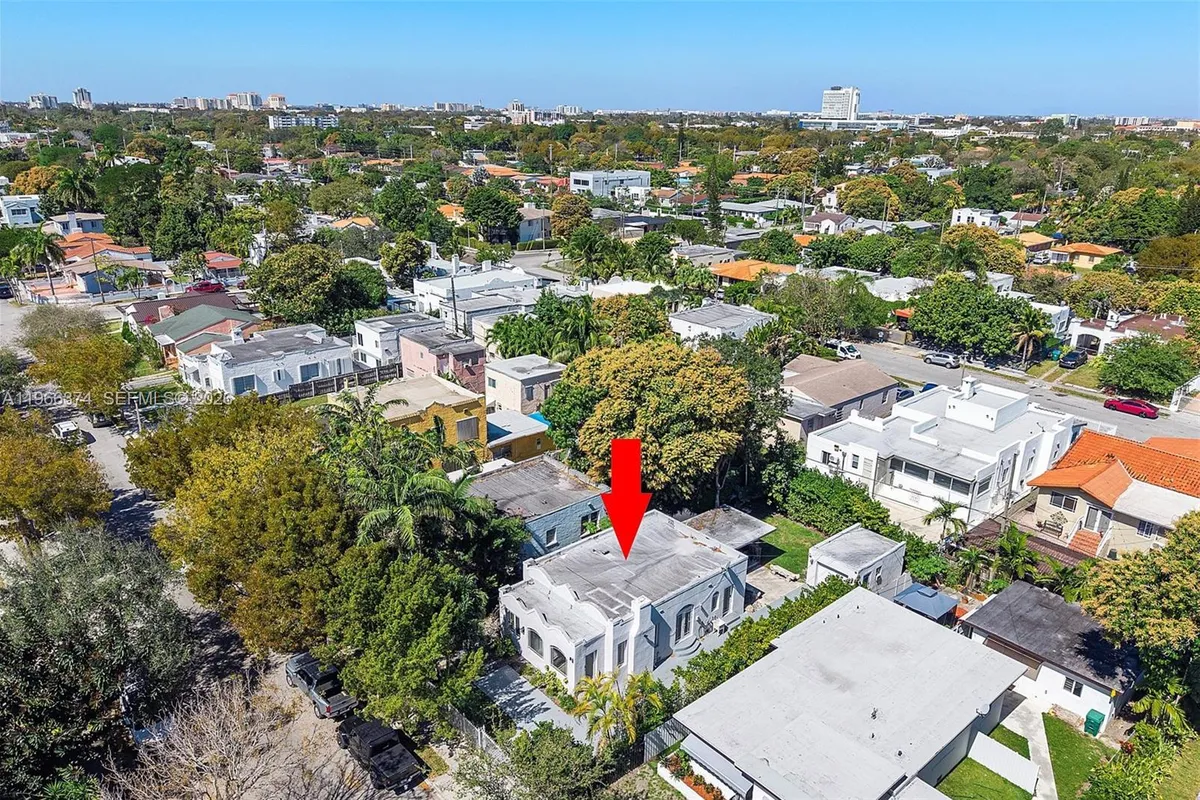 2231 SW 17th St, Miami FL 33145