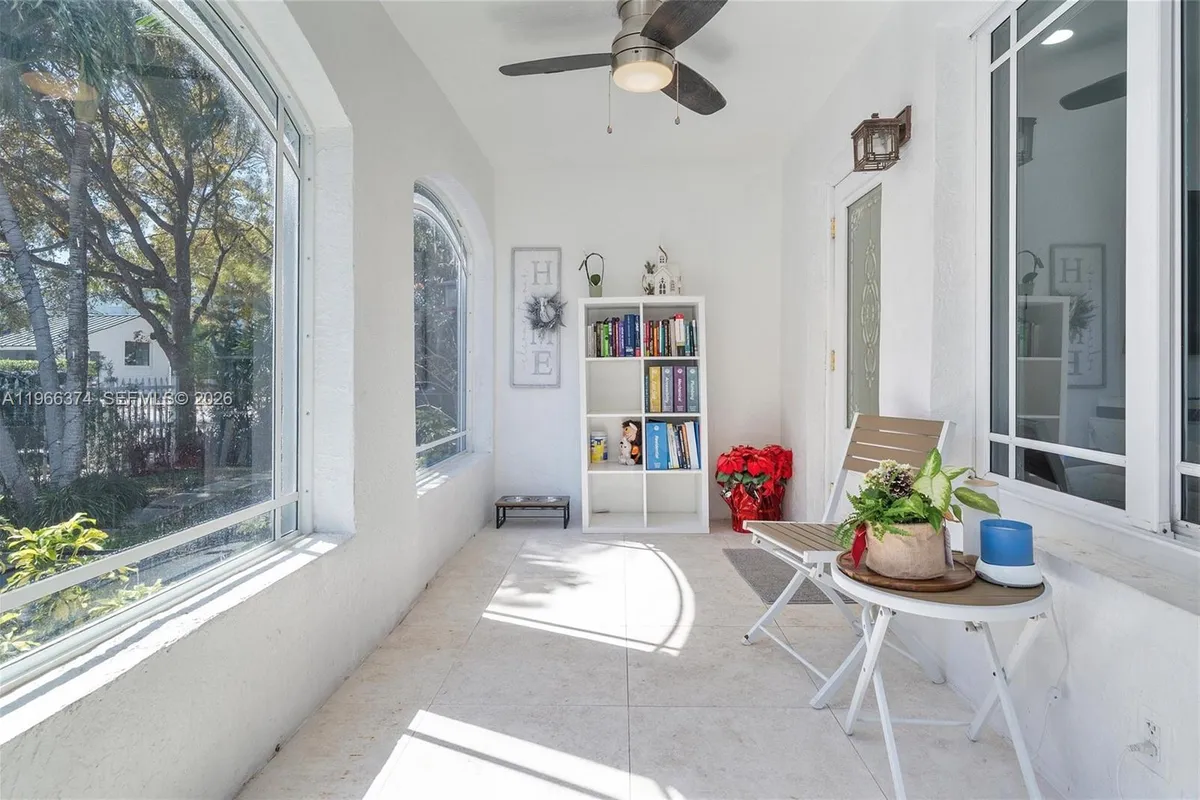 2231 SW 17th St, Miami FL 33145