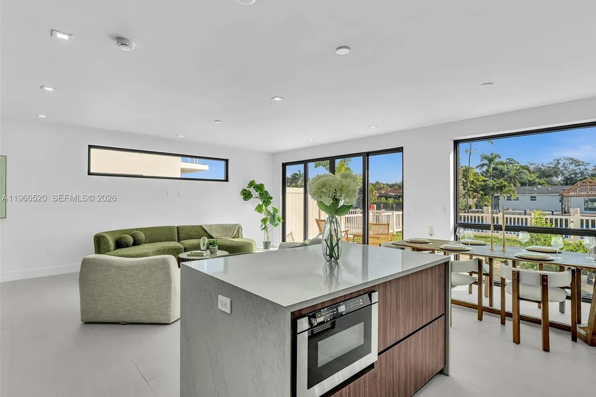 4632 SW 32nd Ave # C1, Dania Beach FL 33312