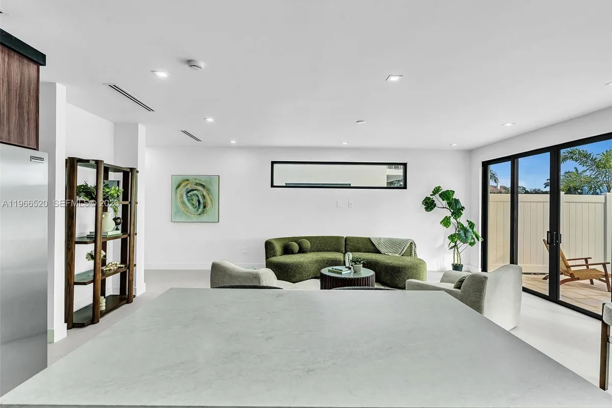 4632 SW 32nd Ave # C1, Dania Beach FL 33312