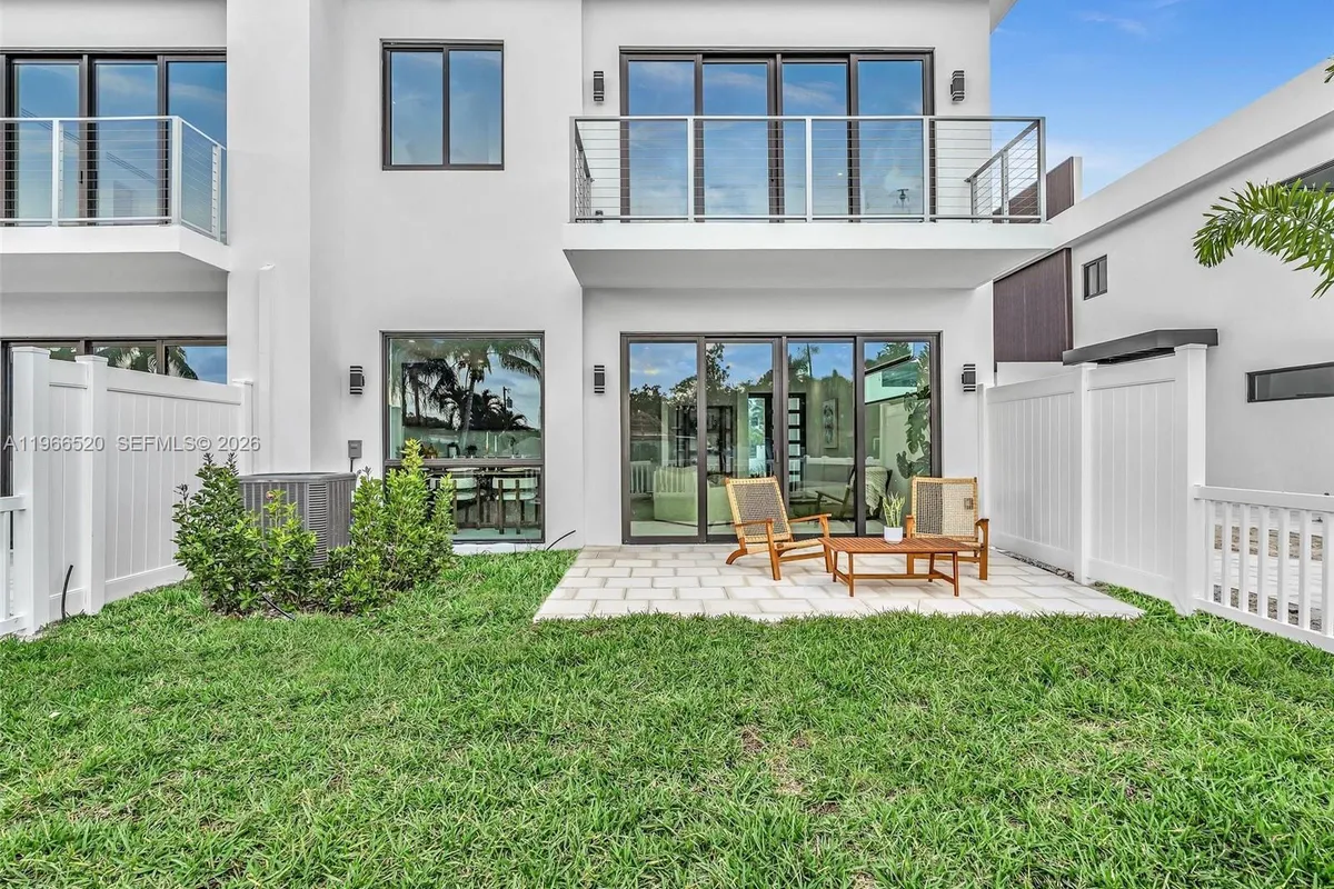 4632 SW 32nd Ave # C1, Dania Beach FL 33312