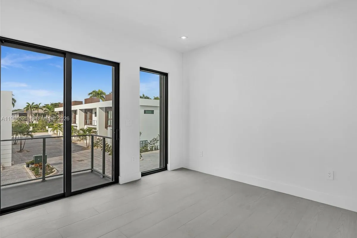 4632 SW 32nd Ave # C1, Dania Beach FL 33312