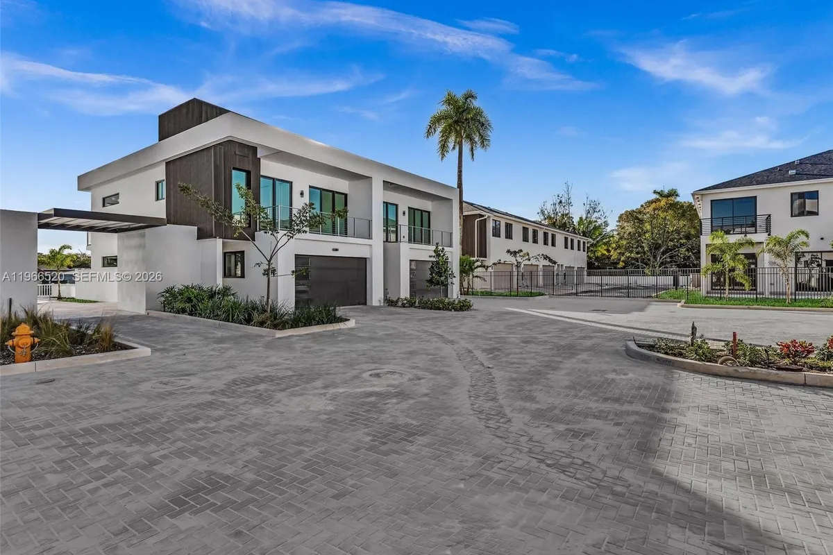 4632 SW 32nd Ave # C1, Dania Beach FL 33312