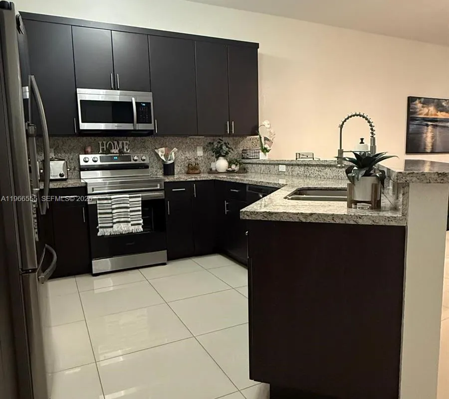 27607 SW 133rd Pl, Homestead FL 33032