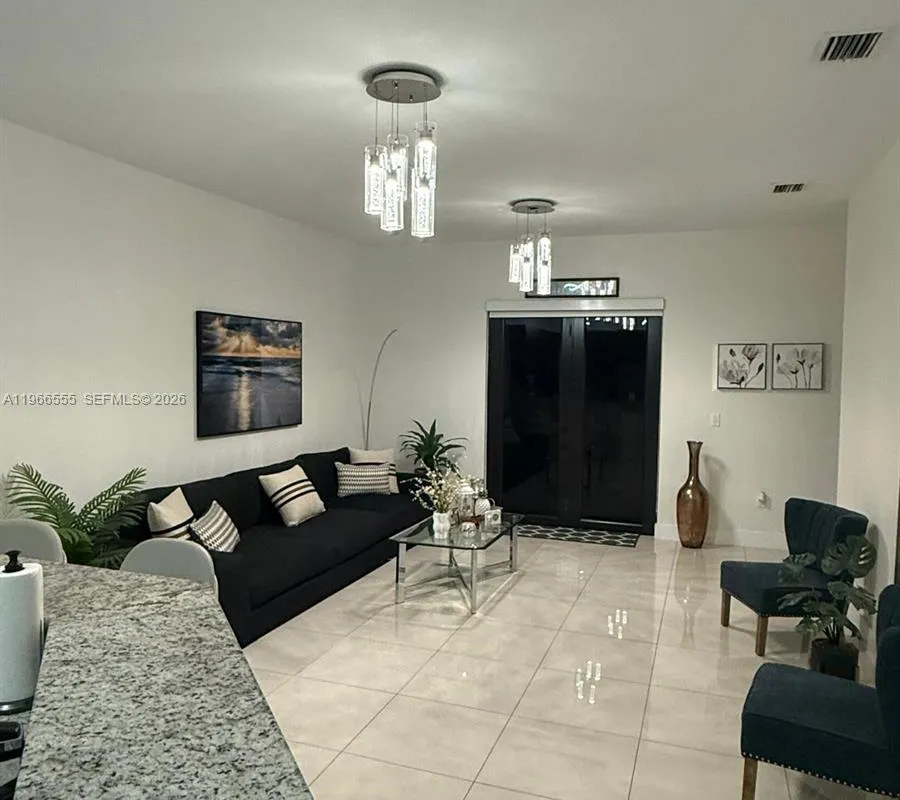 27607 SW 133rd Pl, Homestead FL 33032