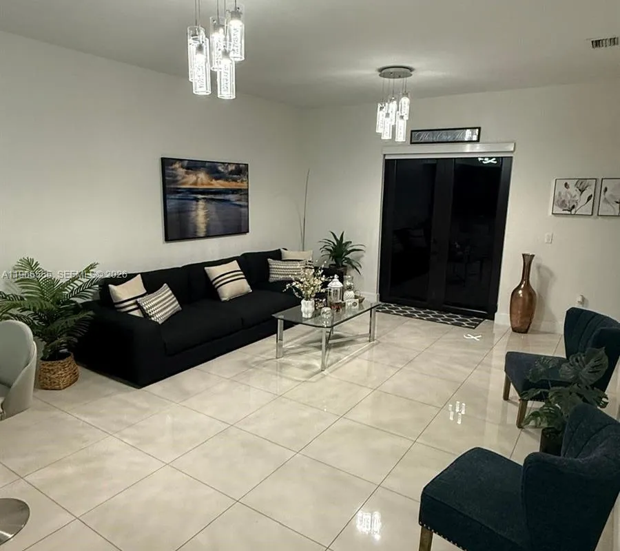 27607 SW 133rd Pl, Homestead FL 33032