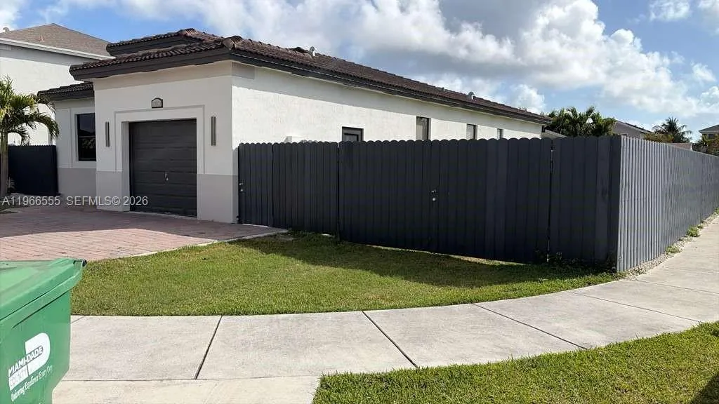 27607 SW 133rd Pl, Homestead FL 33032